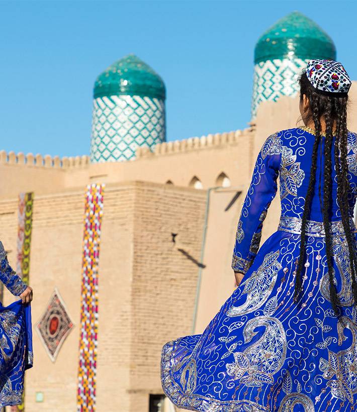 costumi-abiti-donna-Consolato-onorario-Uzbekistan-di-Lombardia-e-Liguria-03b