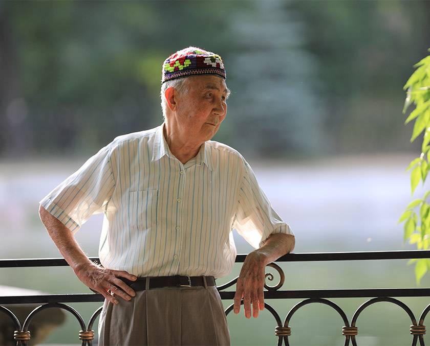 costumi-abiti-uomo-Consolato-onorario-Uzbekistan-di-Lombardia-e-Liguria-02b