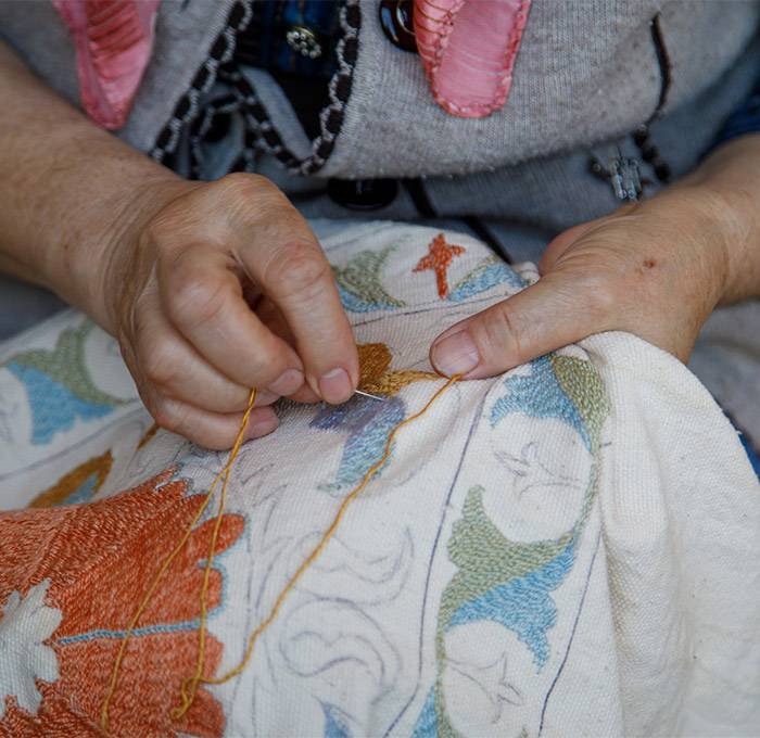 costumi-nascita-Consolato-onorario-Uzbekistan-di-Lombardia-e-Liguria-01b