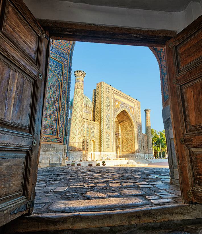 costumi-osptalita-Consolato-onorario-Uzbekistan-di-Lombardia-e-Liguria-03b